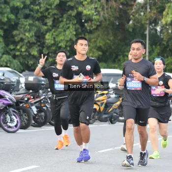 Runner Photo 3814937