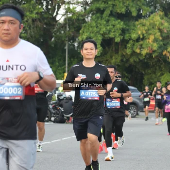Runner Photo 3815030