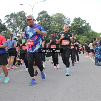 Runner Photo 3815033