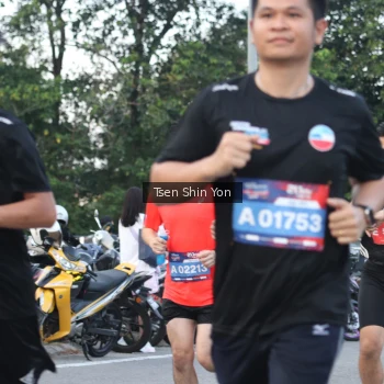 Runner Photo 3815122