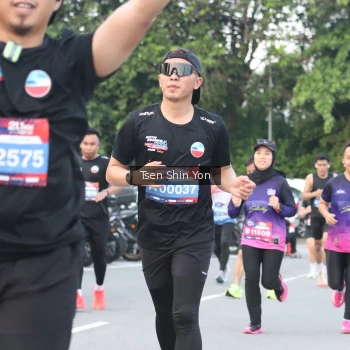 Runner Photo 3815166