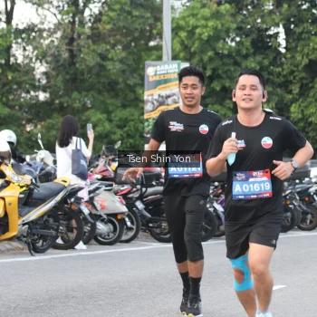 Runner Photo 3815392