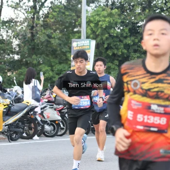 Runner Photo 3815467