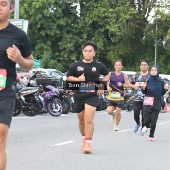 Runner Photo 3815566