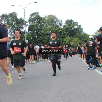 Runner Photo 3815584