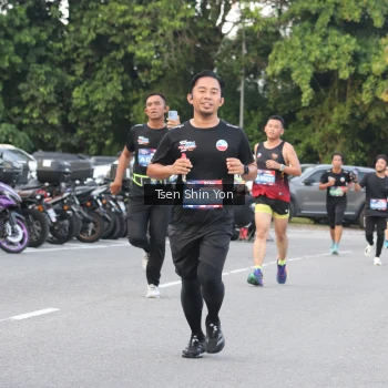 Runner Photo 3815612