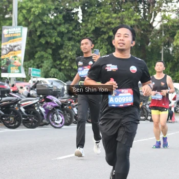 Runner Photo 3815626