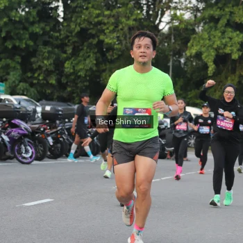 Runner Photo 3815731