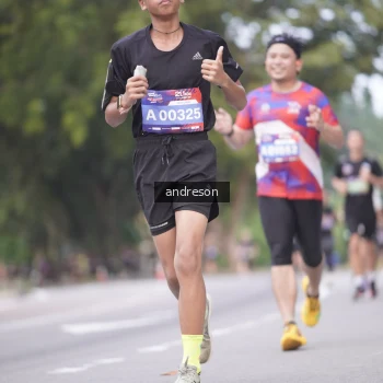 Runner Photo 3815768