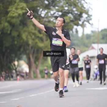 Runner Photo 3815800