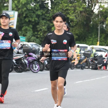Runner Photo 3815890