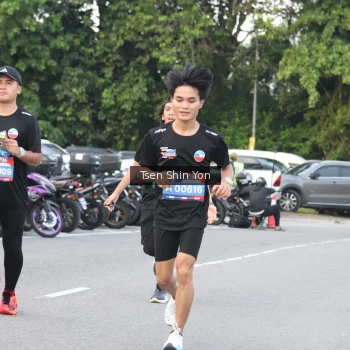 Runner Photo 3815893