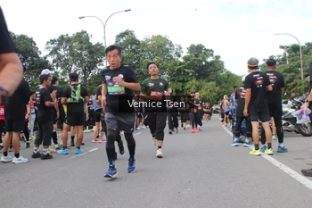 Runner Photo 3815926