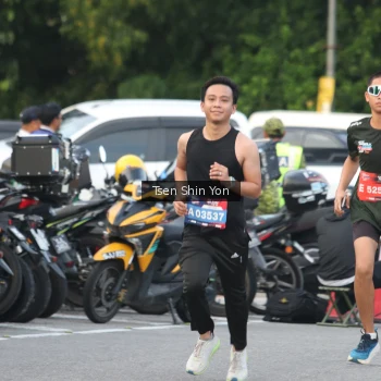 Runner Photo 3815974