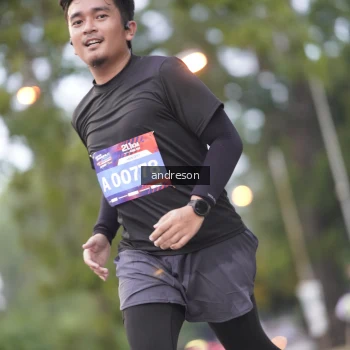 Runner Photo 3815981