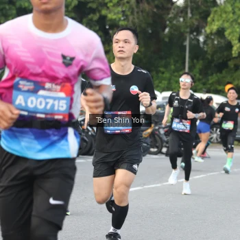 Runner Photo 3816135