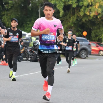 Runner Photo 3816149