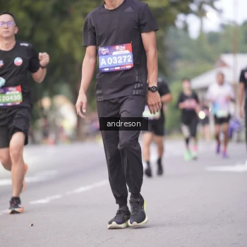 Runner Photo 3816172