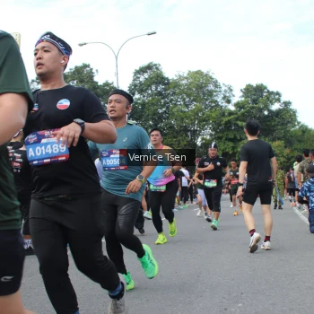Runner Photo 3816195