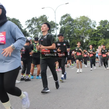 Runner Photo 3816205