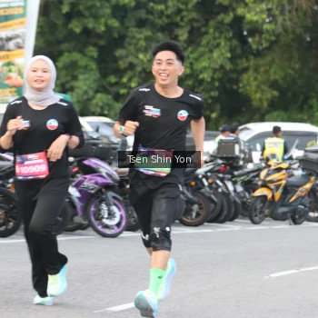 Runner Photo 3816215