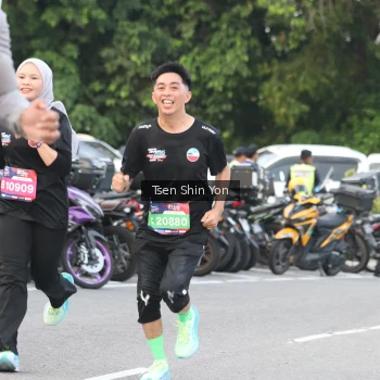 Runner Photo 3816240