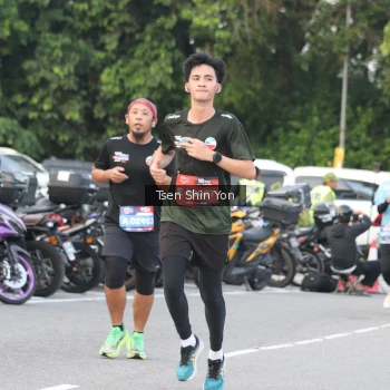 Runner Photo 3817097
