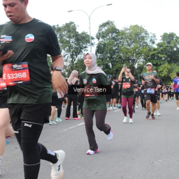 Runner Photo 3817173