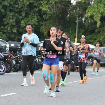 Runner Photo 3817254