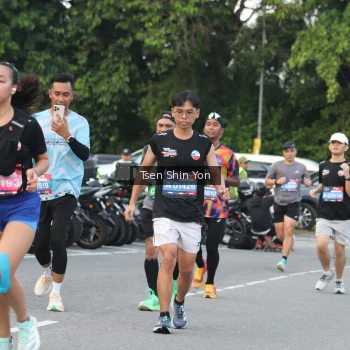 Runner Photo 3817268
