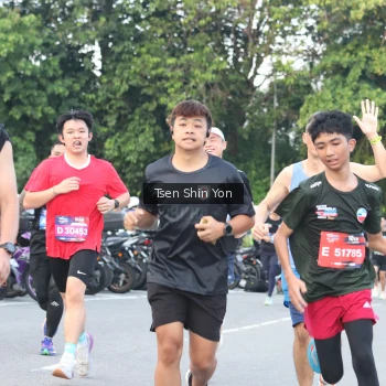 Runner Photo 3817576