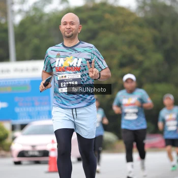 Runner Photo 3817606