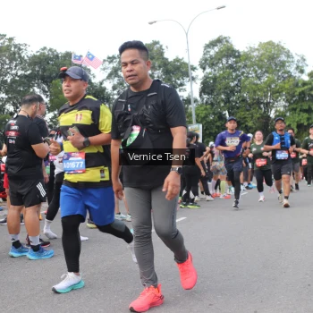 Runner Photo 3817614