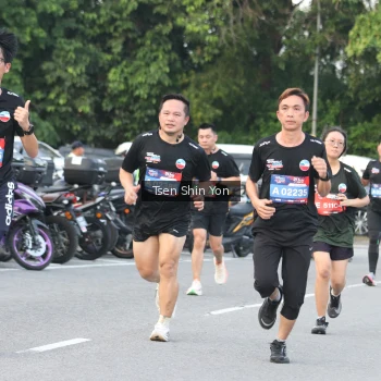 Runner Photo 3817645