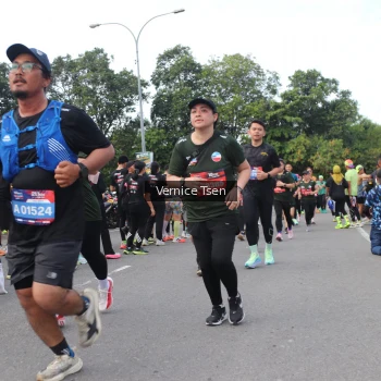 Runner Photo 3817650
