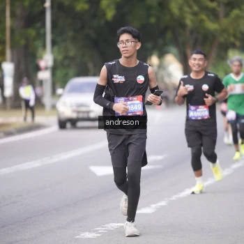 Runner Photo 3817701