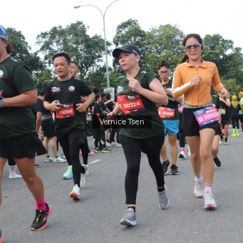 Runner Photo 3817787