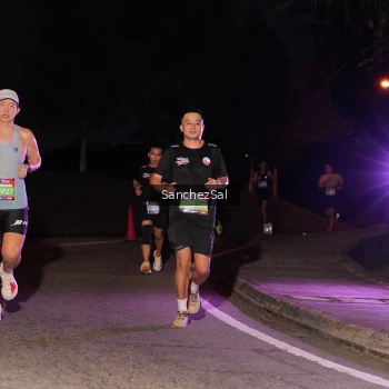 Runner Photo 3817833