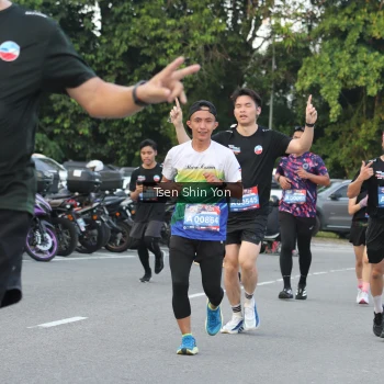 Runner Photo 3817923