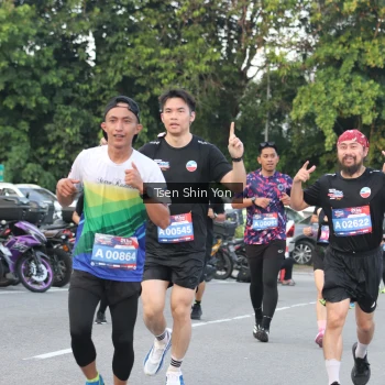 Runner Photo 3817943