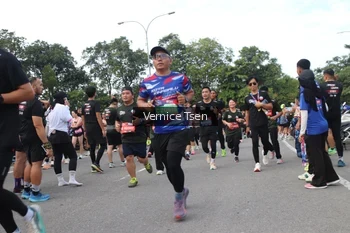 Runner Photo 3818572