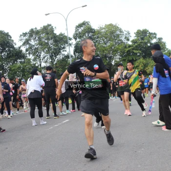 Runner Photo 3818696