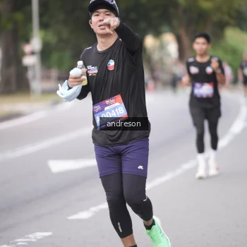 Runner Photo 3818702