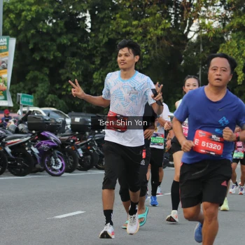 Runner Photo 3818797