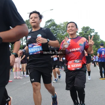 Runner Photo 3819495