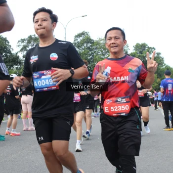 Runner Photo 3819504