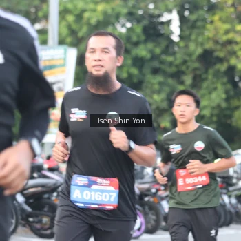 Runner Photo 3819518