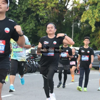 Runner Photo 3819776