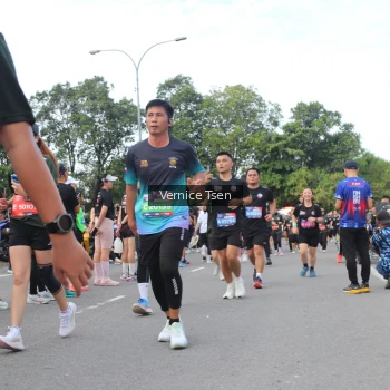 Runner Photo 3820059