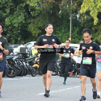 Runner Photo 3820220